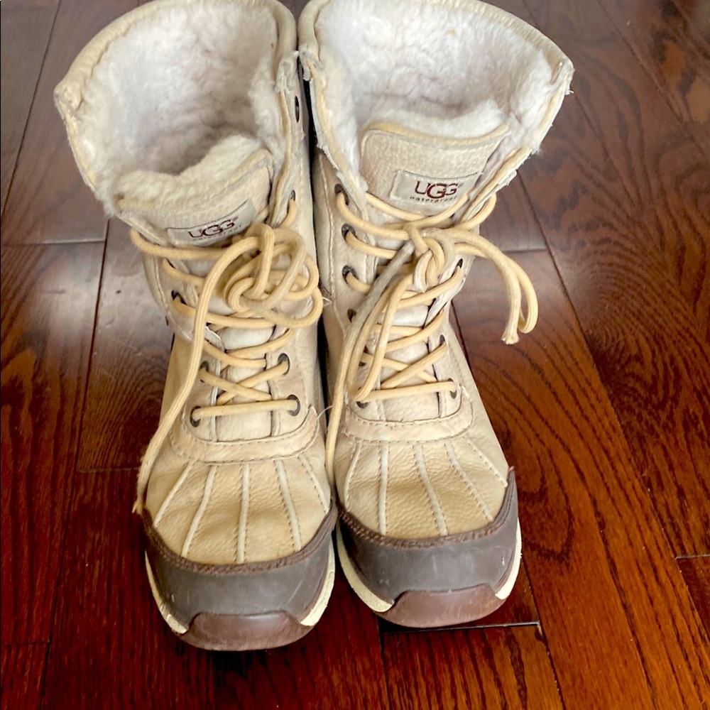 Ugg Adirondack